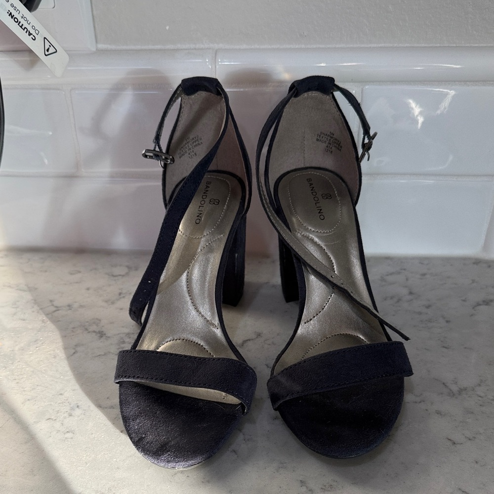 Bandolino Black Strappy Heels